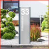Design LED Stele Säule "Pylon" mit individuellem Schriftzug / Hausnummer – beleuchtet